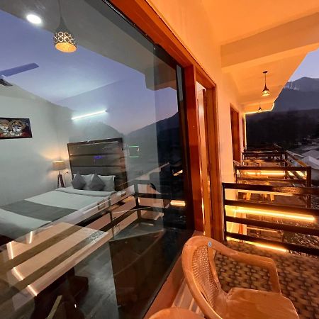 Himalayan Riverpark - A Four Star Luxury Hotel, Manali Buitenkant foto