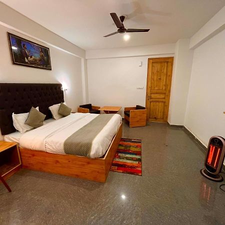 Himalayan Riverpark - A Four Star Luxury Hotel, Manali Buitenkant foto