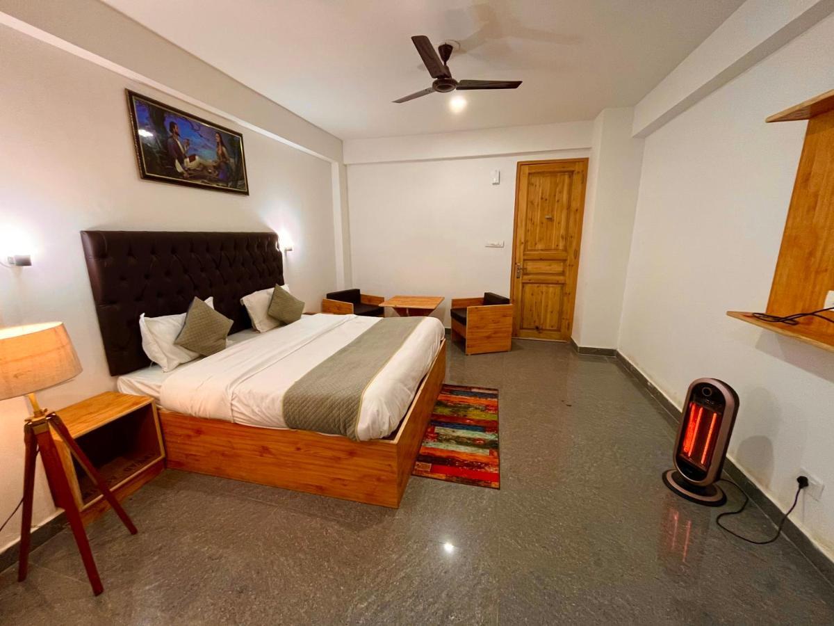 Himalayan Riverpark - A Four Star Luxury Hotel, Manali Buitenkant foto