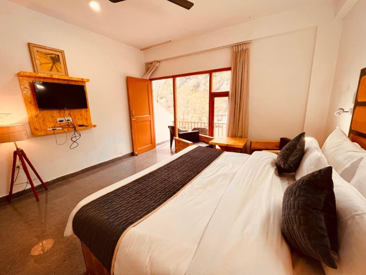 Himalayan Riverpark - A Four Star Luxury Hotel, Manali Buitenkant foto